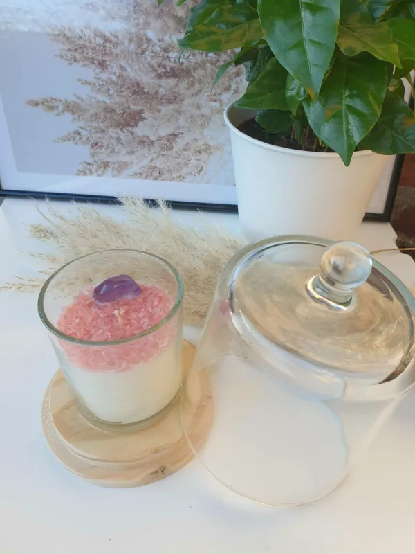bougie de l'amour avec pierres naturelles