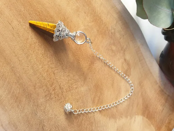pendule en oeil du tigre