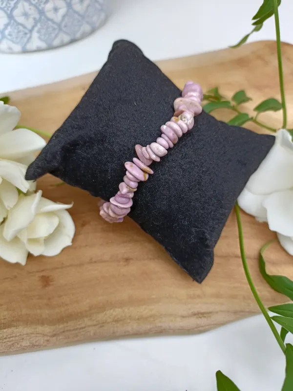 Bracelet chips en lépidolite