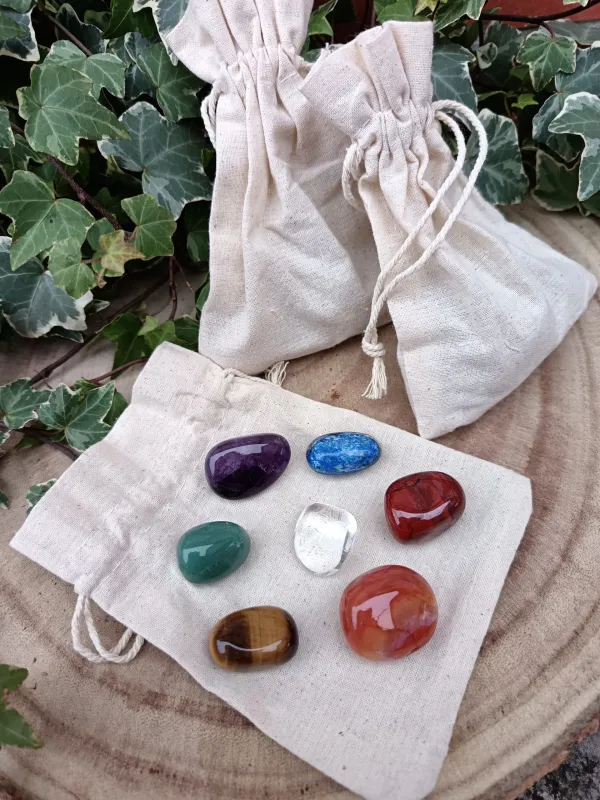 pochon pierres roulées des 7 chakras